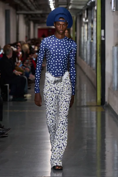 Look 44